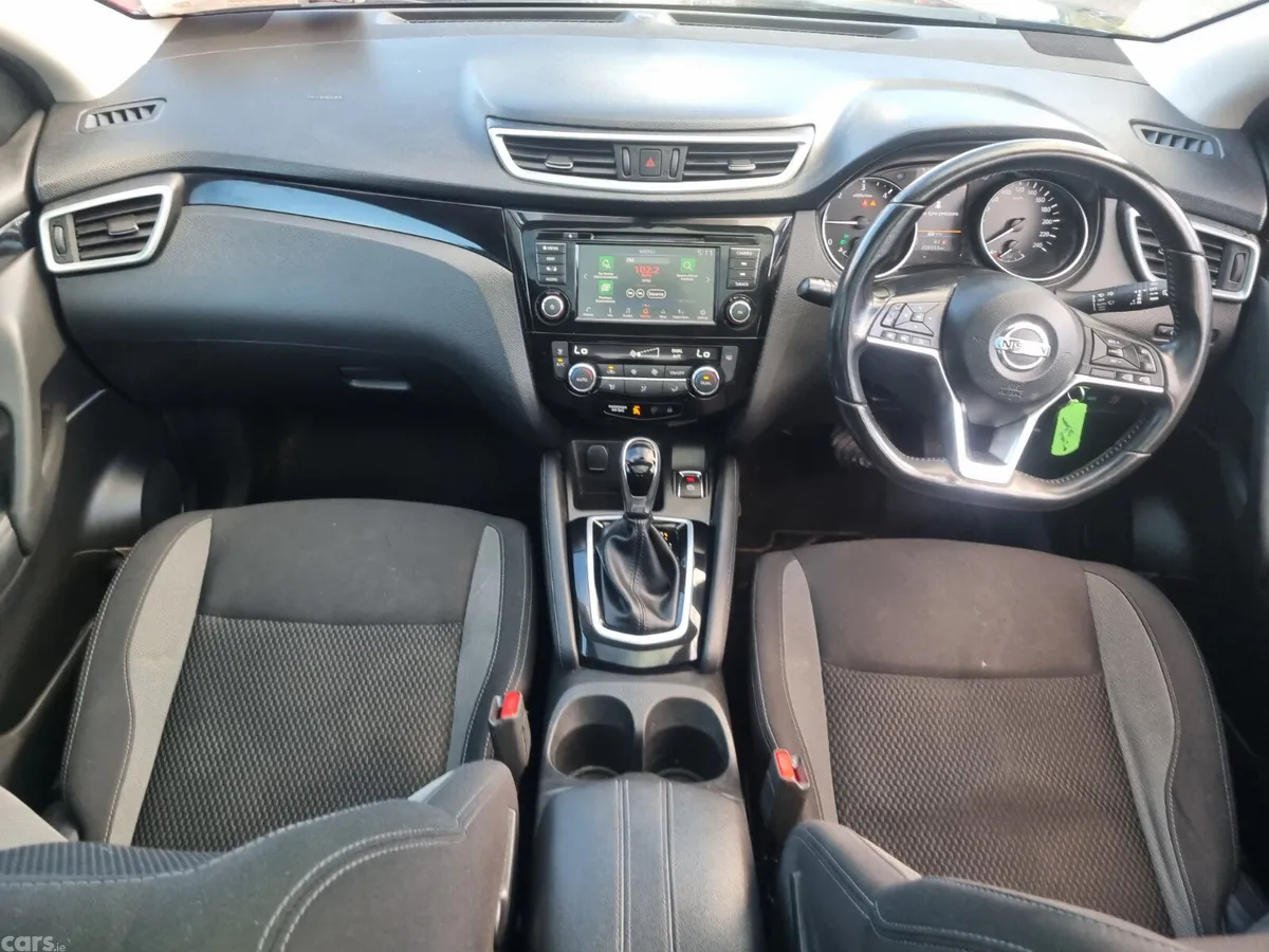 Nissan Qashqai MPV, Diesel, 2019, Black