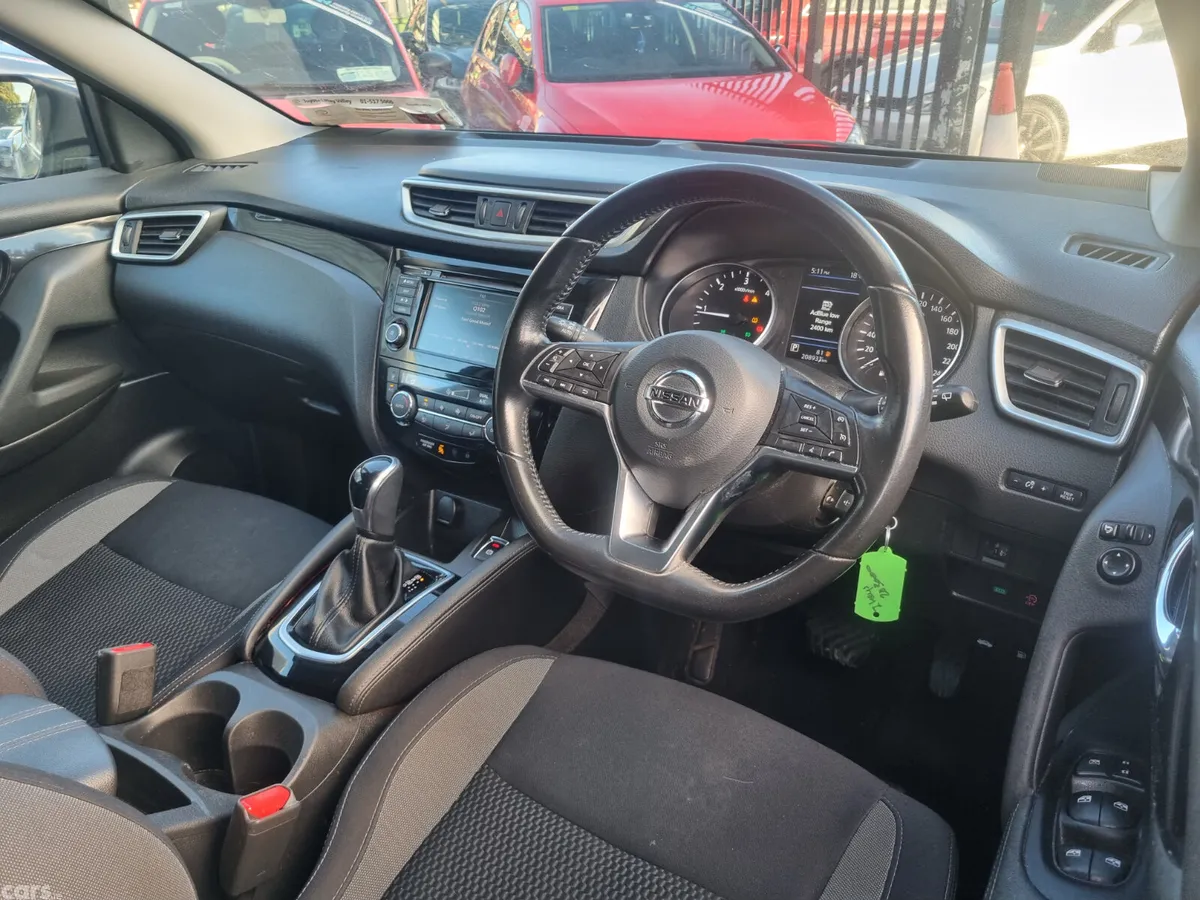 Nissan Qashqai MPV, Diesel, 2019, Black