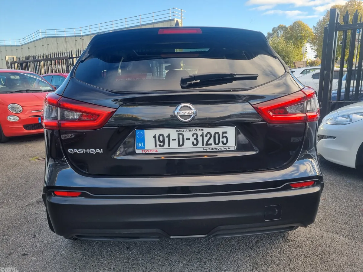 Nissan Qashqai MPV, Diesel, 2019, Black