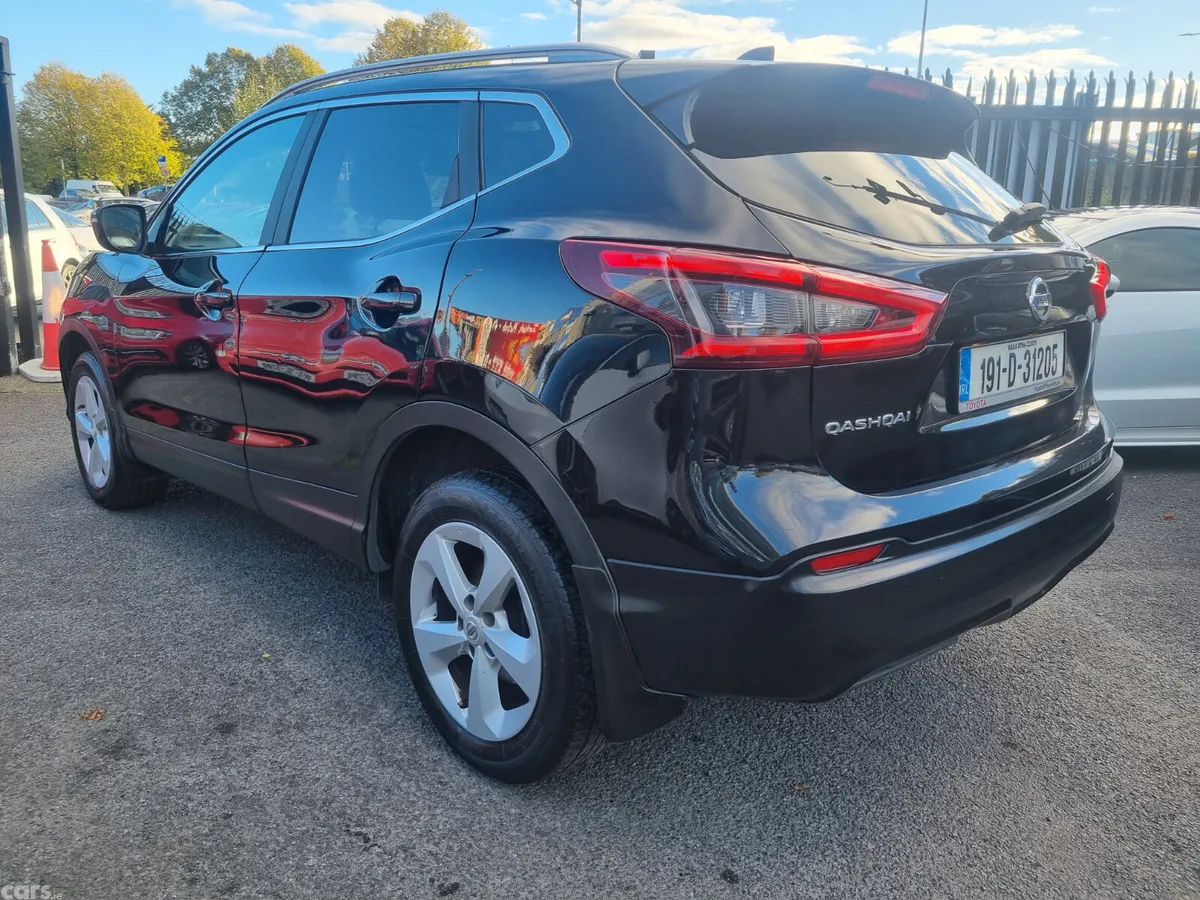 Nissan Qashqai MPV, Diesel, 2019, Black