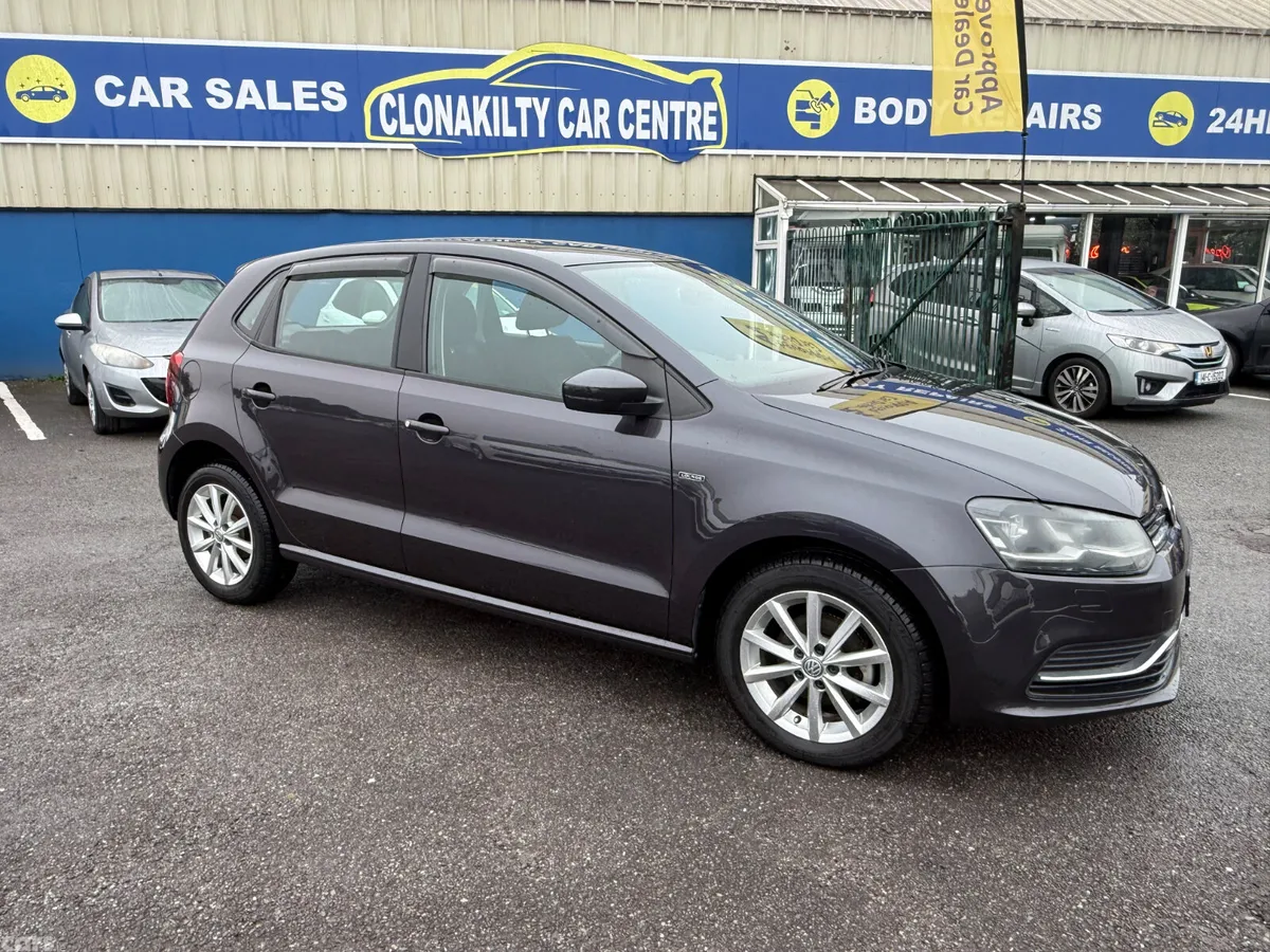 Volkswagen Polo Hatchback, Petrol, 2015, Black