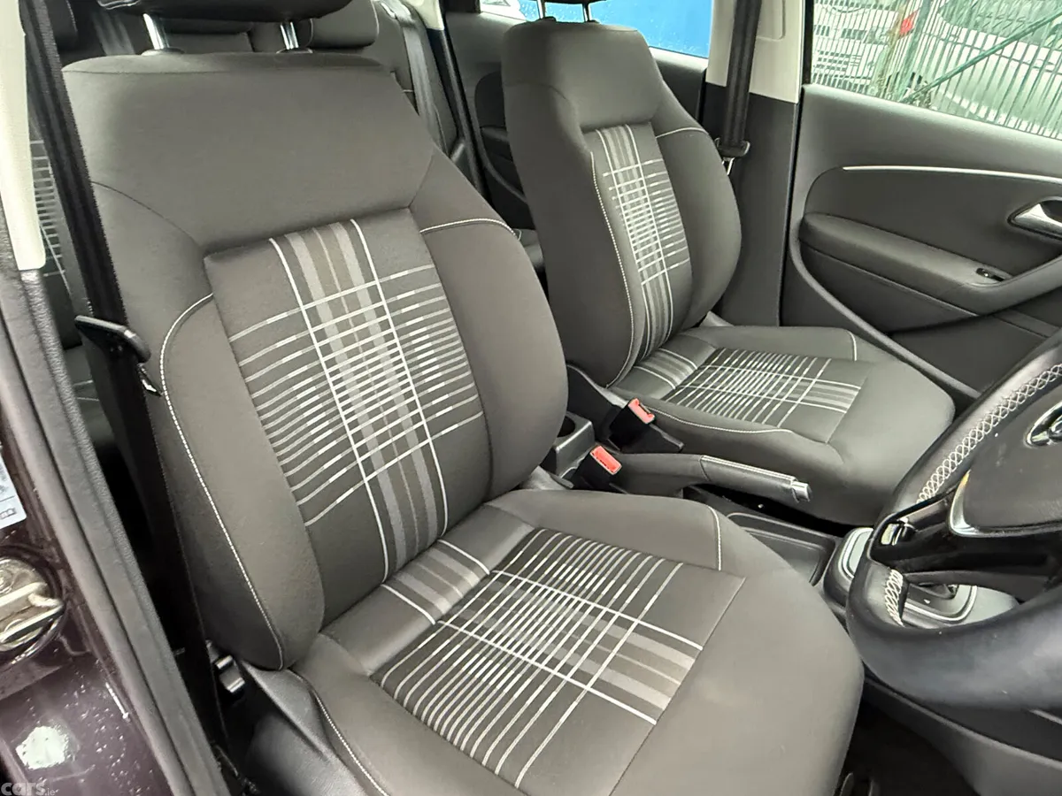 Volkswagen Polo Hatchback, Petrol, 2015, Black