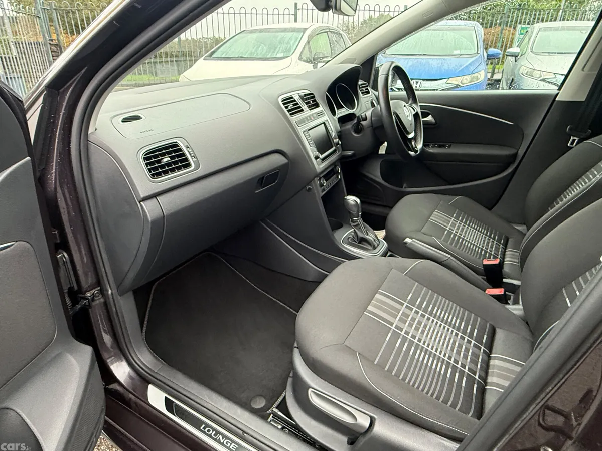 Volkswagen Polo Hatchback, Petrol, 2015, Black