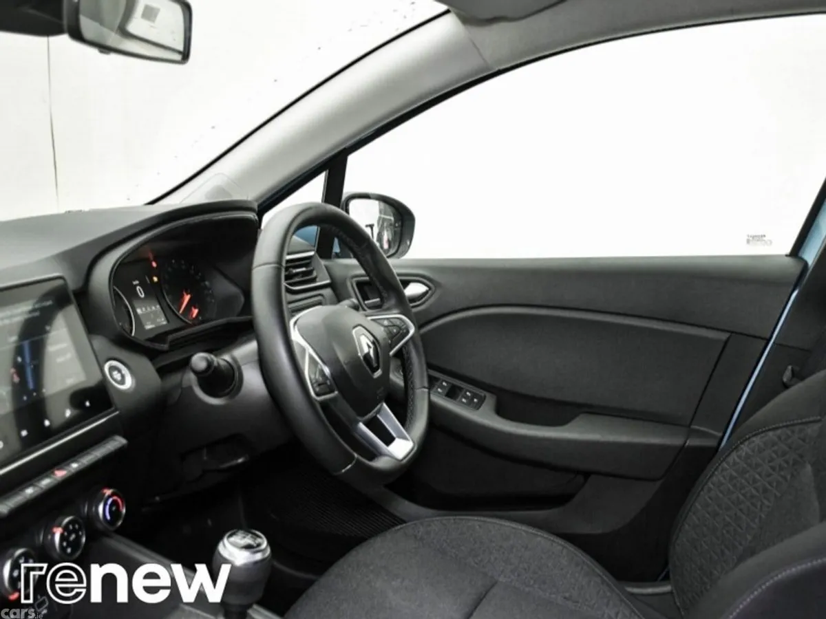 Renault Clio Hatchback, Petrol, 2022, Blue