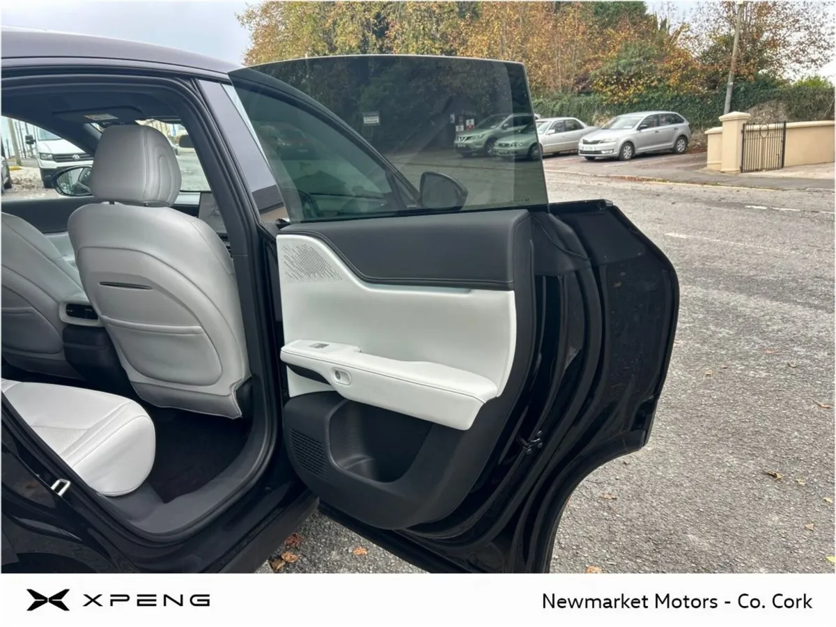 XPeng G6 Hatchback, Electric, 2026, Black