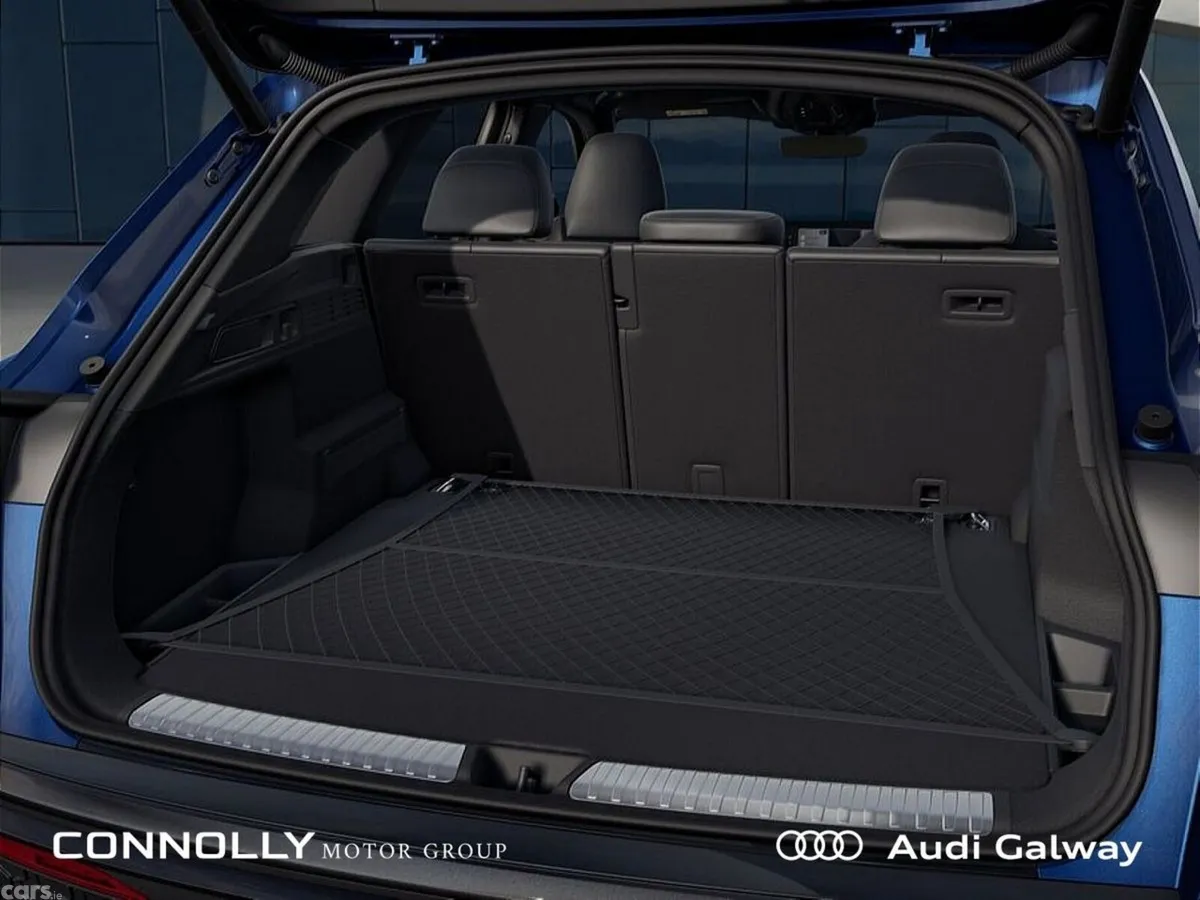 Audi Q5 SUV, Petrol Plug-in Hybrid, 2027, Blue