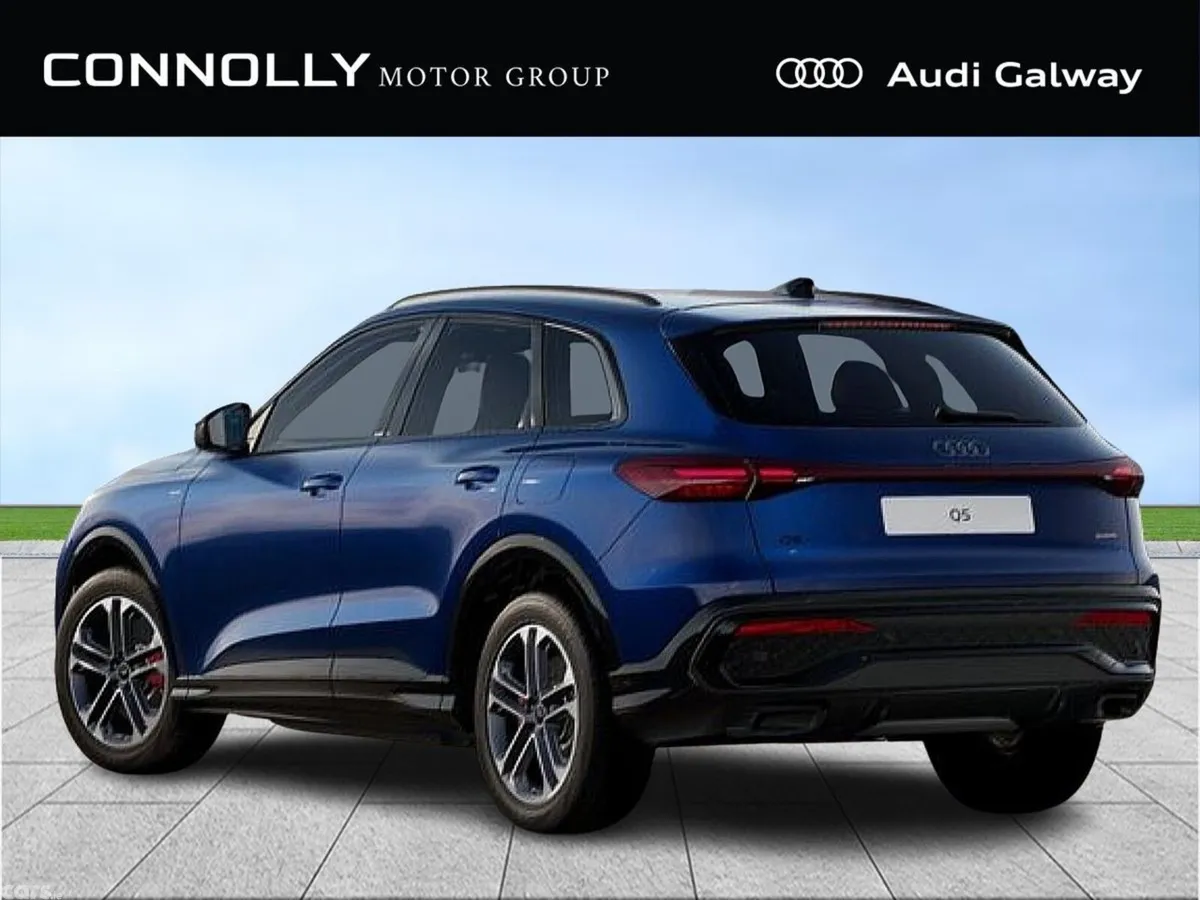 Audi Q5 SUV, Petrol Plug-in Hybrid, 2027, Blue