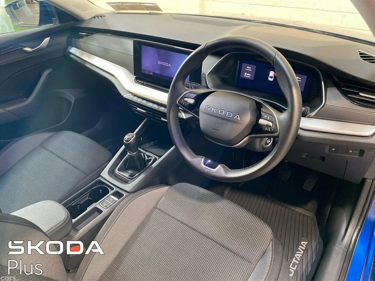 Skoda Octavia Saloon, Diesel, 2026, Blue