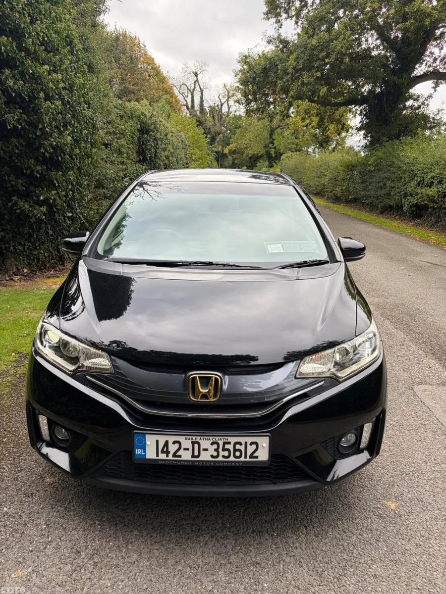 Honda Fit Hatchback, Petrol, 2014, White