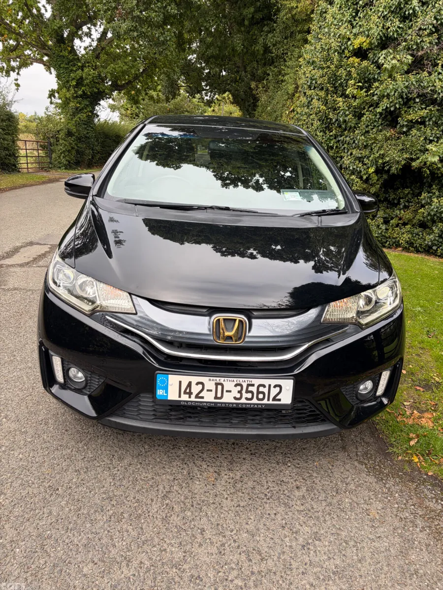 Honda Fit Hatchback, Petrol, 2014, White