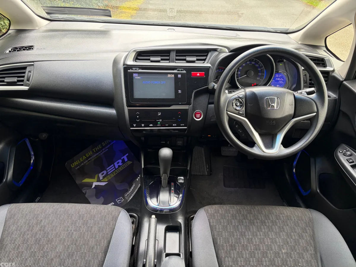 Honda Fit Hatchback, Petrol, 2014, White