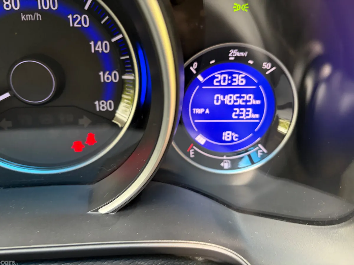 Honda Fit Hatchback, Petrol, 2014, White