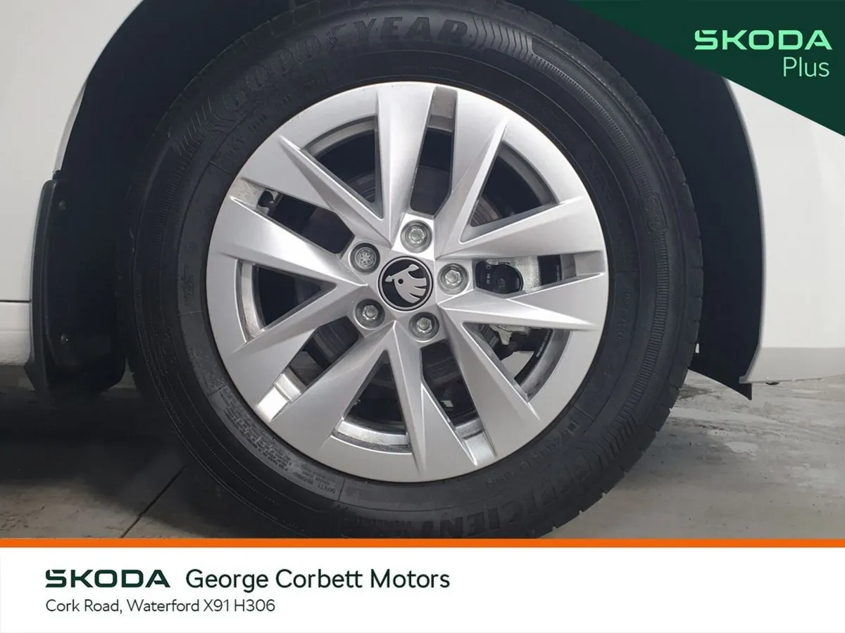 Skoda Fabia Hatchback, Petrol, 2026, White