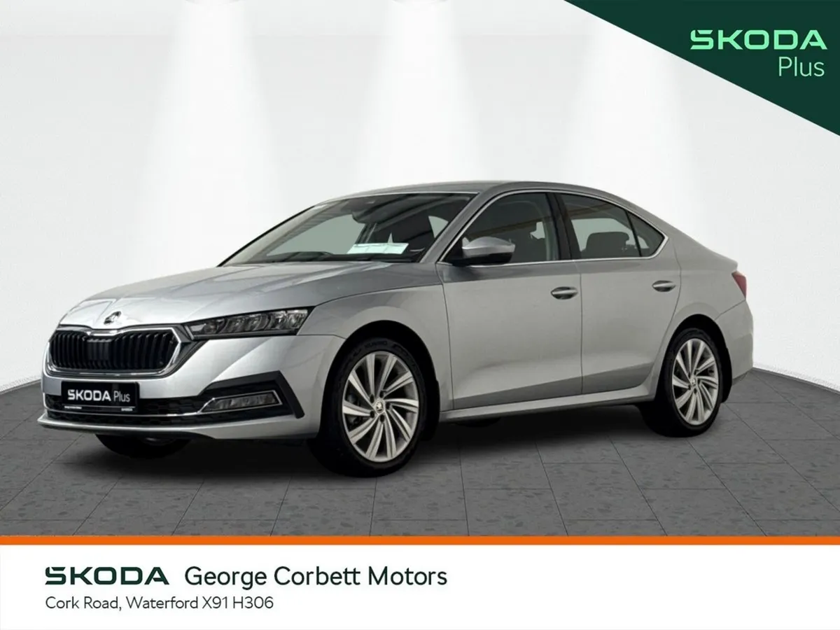 Skoda Octavia Saloon, Petrol, 2022, Silver