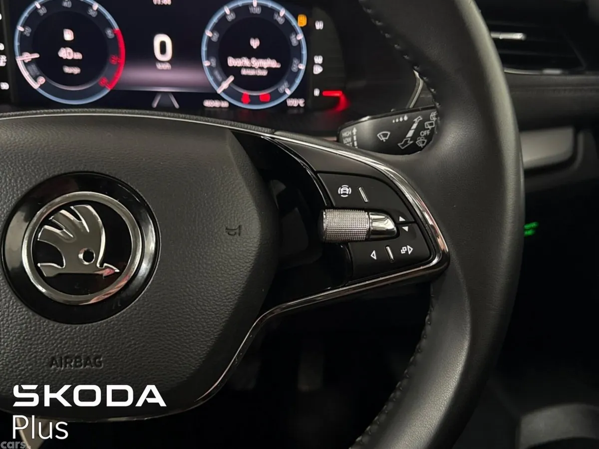 Skoda Octavia Saloon, Petrol, 2022, Silver