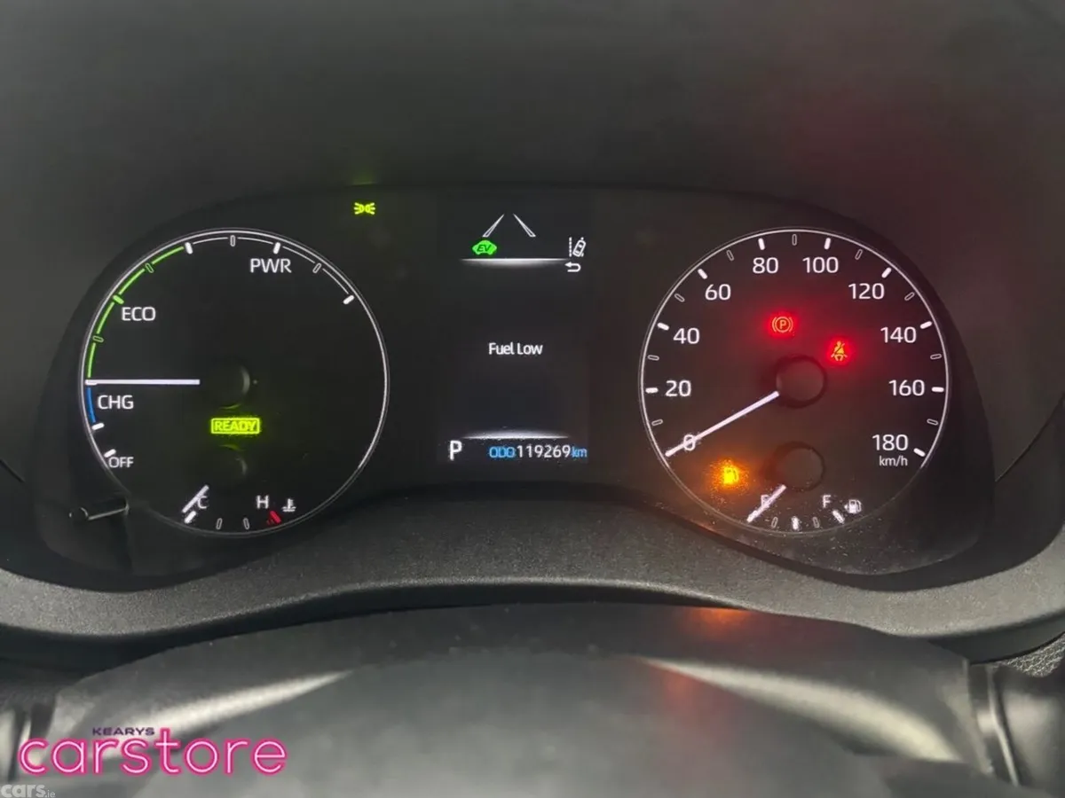 Toyota Yaris Hatchback, Petrol Hybrid, 2022, Silver