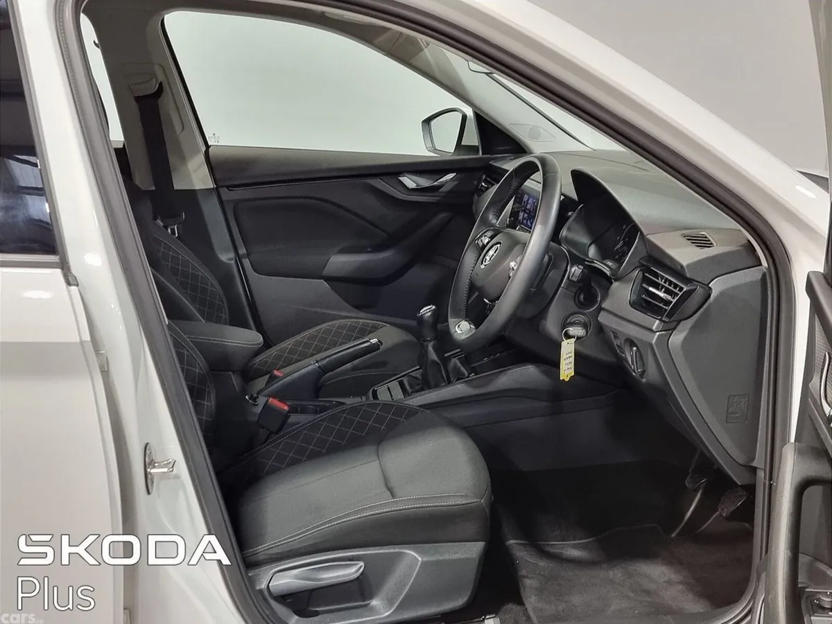 Skoda Kamiq Hatchback, Petrol, 2024, White