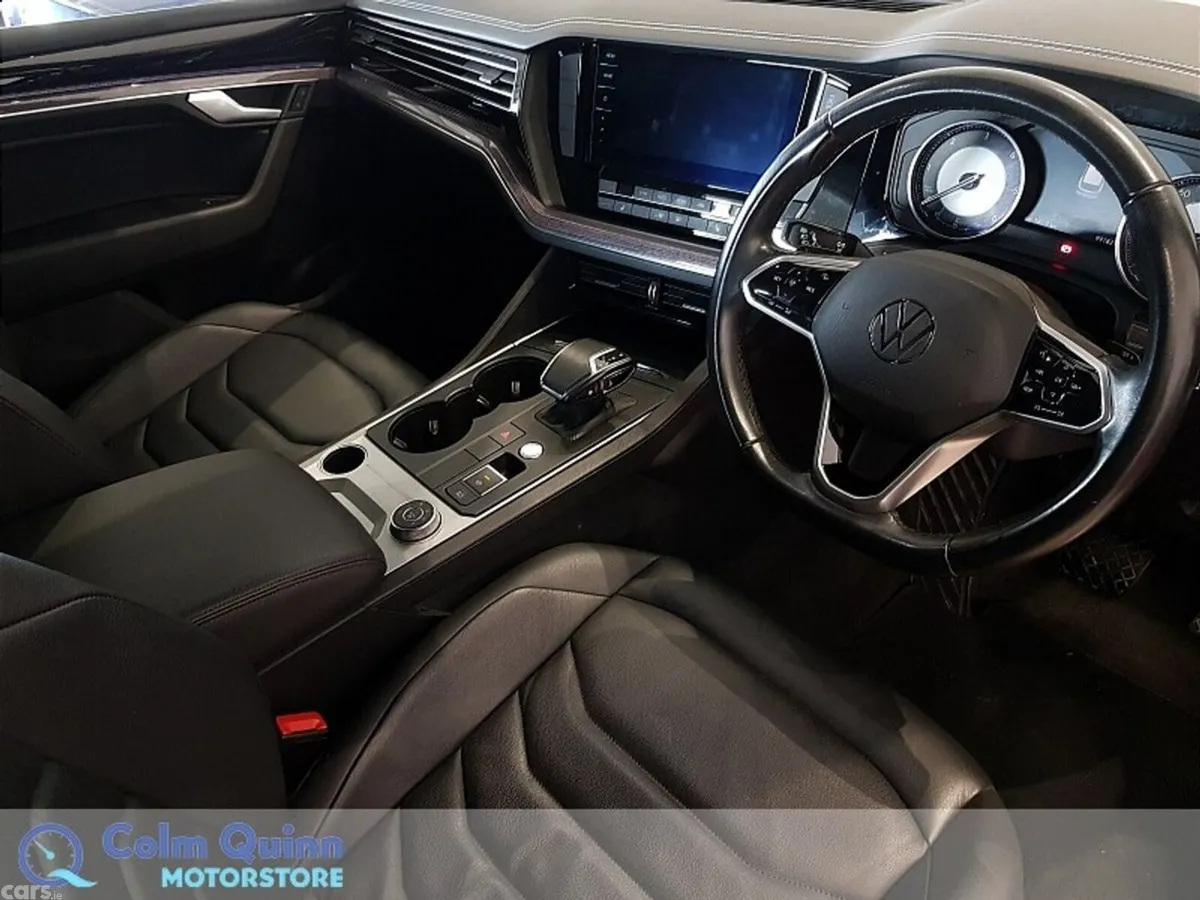 Volkswagen Touareg SUV, Diesel, 2023, Grey