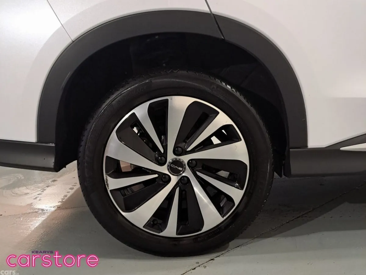 BYD SEAL U Hatchback, Petrol Plug-in Hybrid, 2026, White