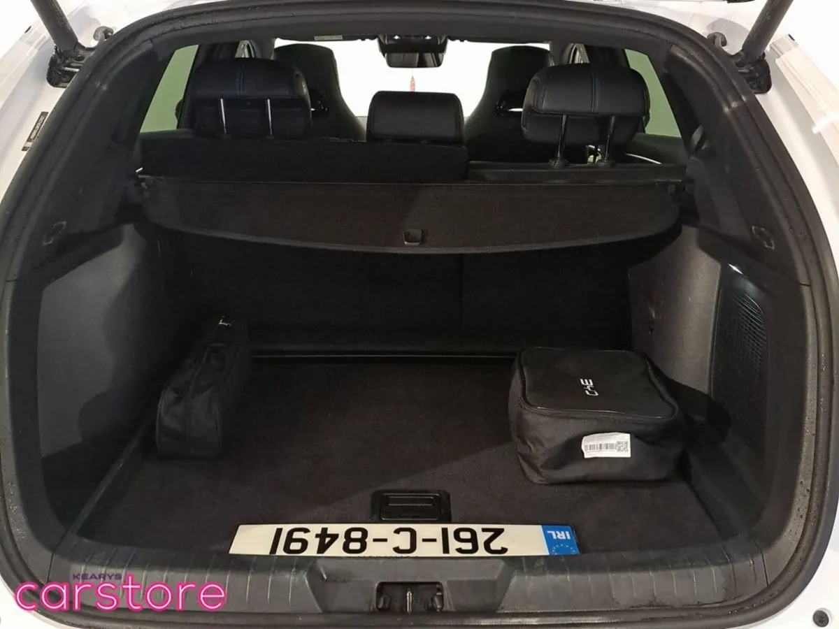 BYD SEAL U Hatchback, Petrol Plug-in Hybrid, 2026, White