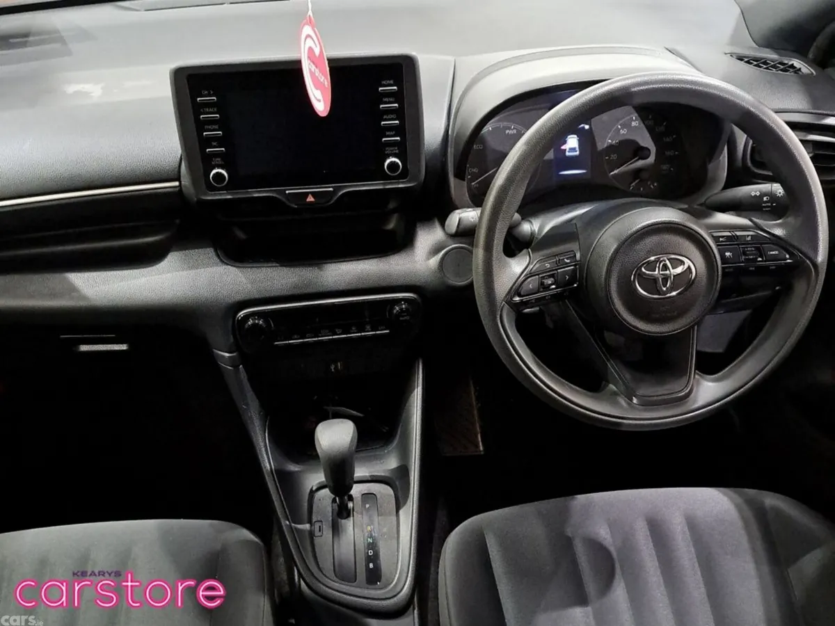 Toyota Yaris Hatchback, Petrol Hybrid, 2023, White