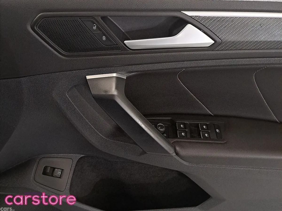 Volkswagen Tiguan SUV, Petrol Plug-in Hybrid, 2023, White