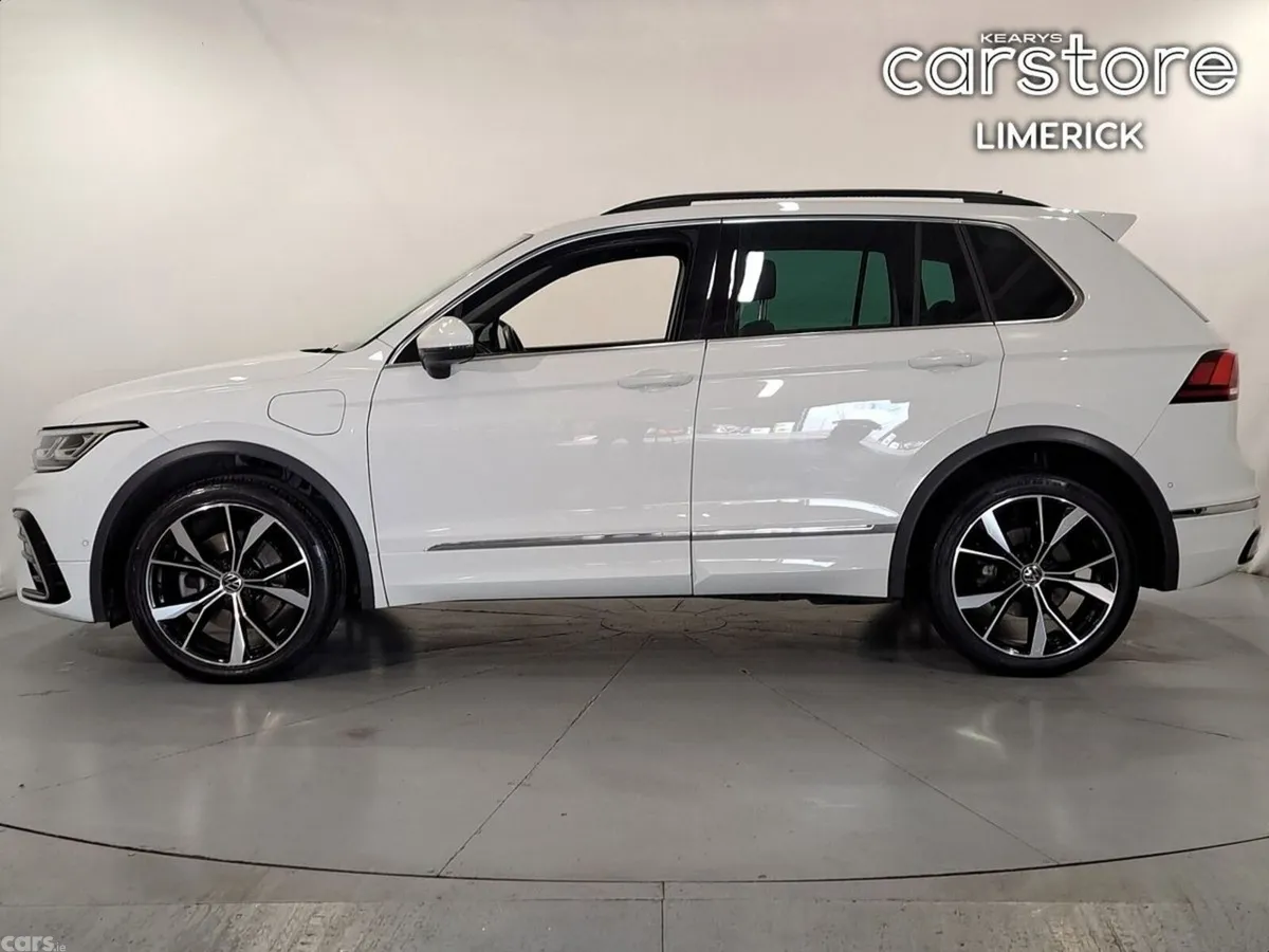 Volkswagen Tiguan SUV, Petrol Plug-in Hybrid, 2023, White