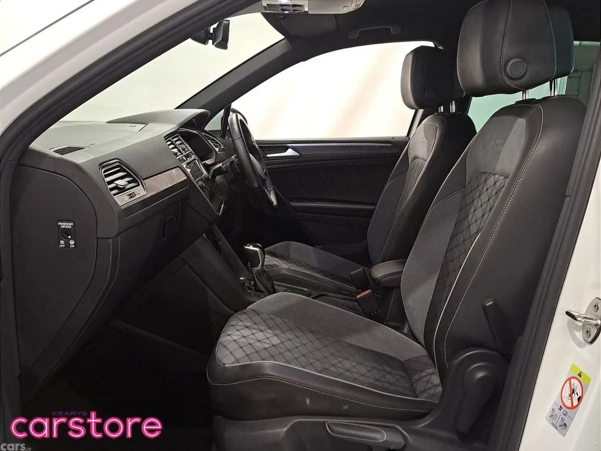 Volkswagen Tiguan SUV, Petrol Plug-in Hybrid, 2023, White