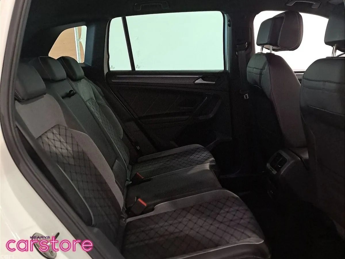 Volkswagen Tiguan SUV, Petrol Plug-in Hybrid, 2023, White