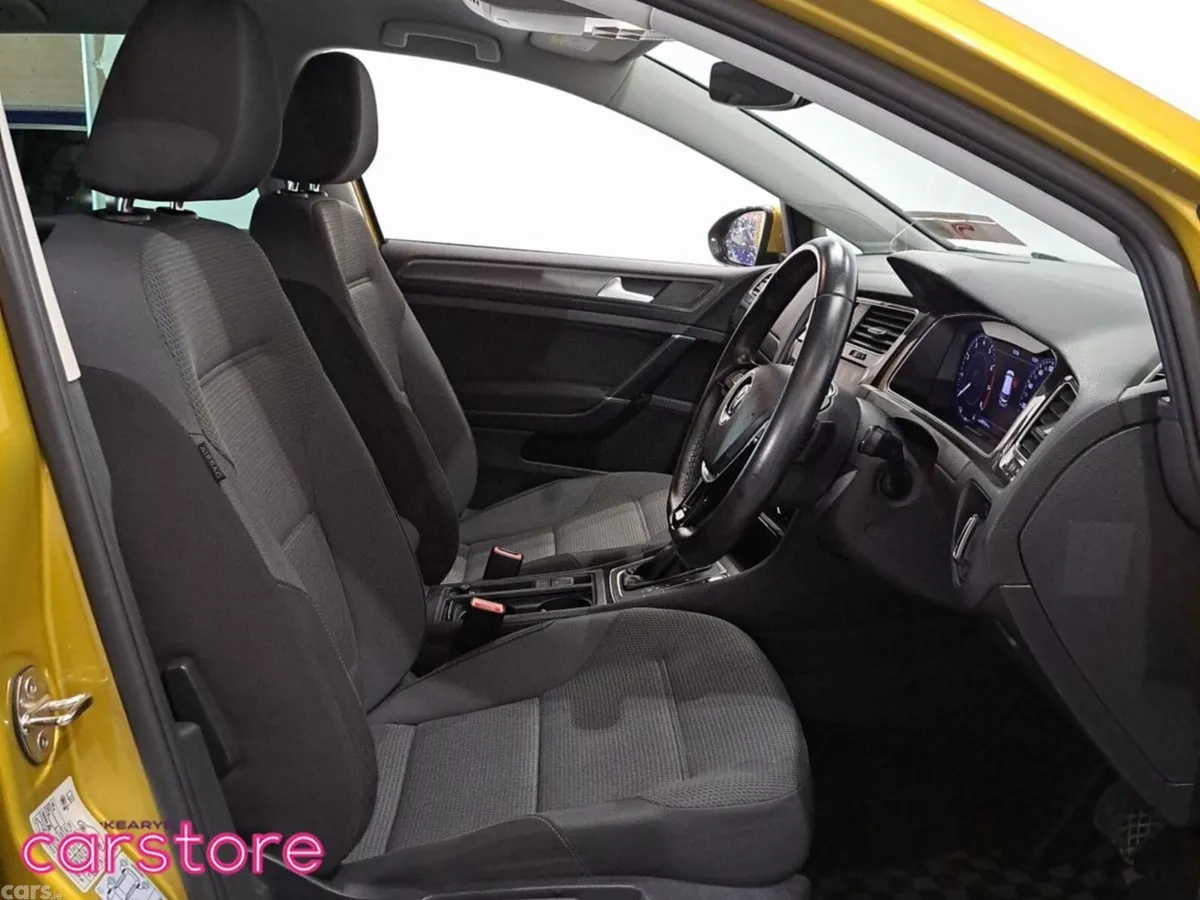 Volkswagen Golf Hatchback, Petrol, 2019, 