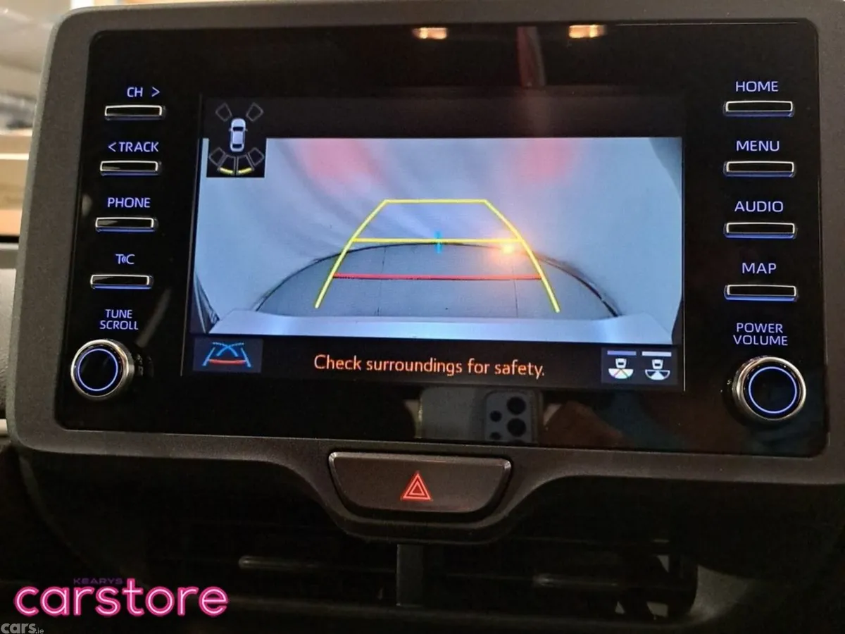 Toyota Yaris Hatchback, Petrol Hybrid, 2022, Silver
