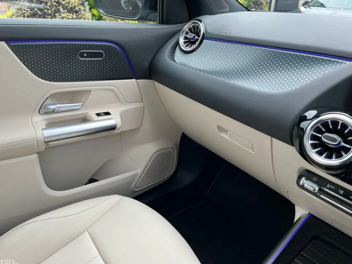 Mercedes-Benz GLA SUV, Petrol Plug-in Hybrid, 2024, Black