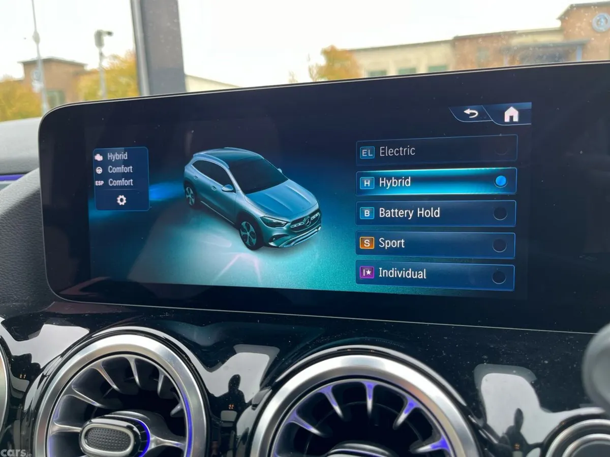 Mercedes-Benz GLA SUV, Petrol Plug-in Hybrid, 2024, Black