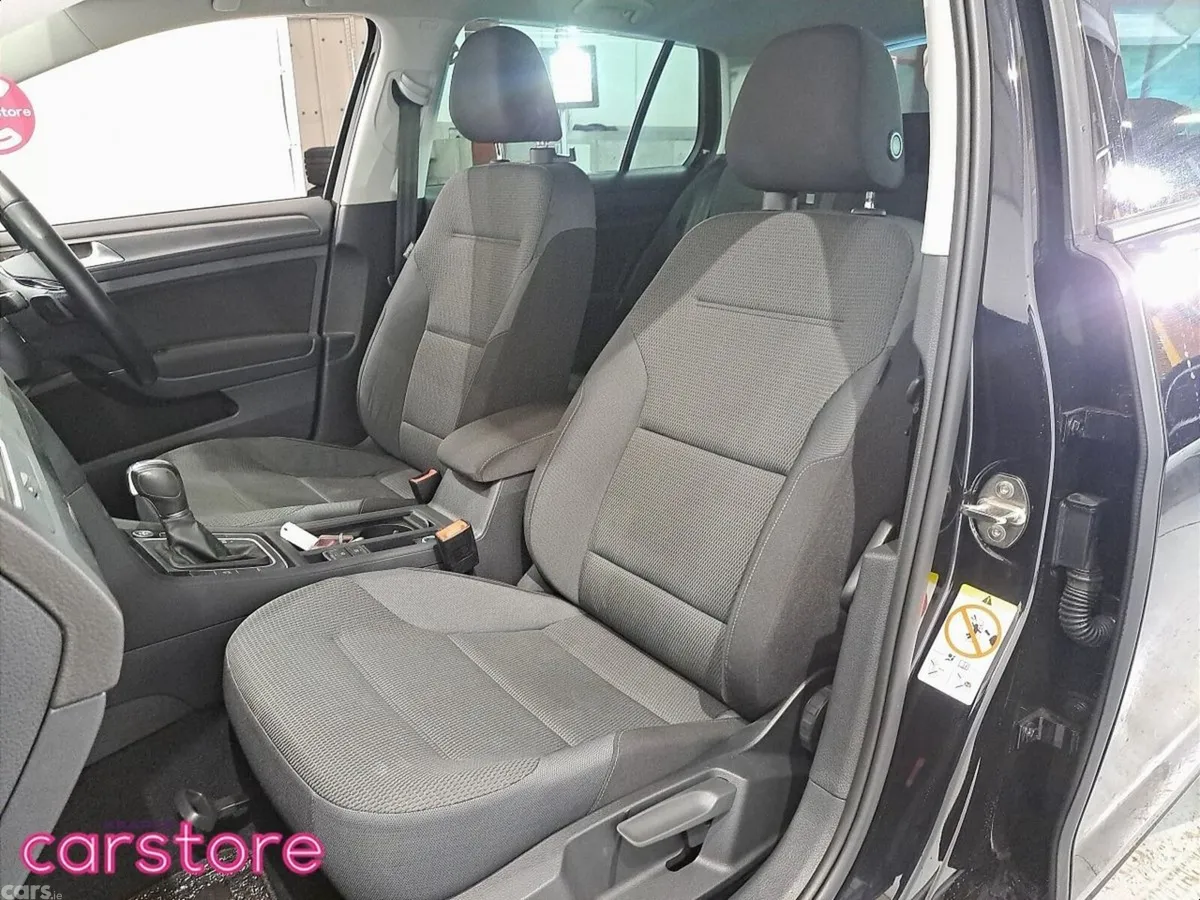 Volkswagen Golf Hatchback, Petrol, 2019, Black