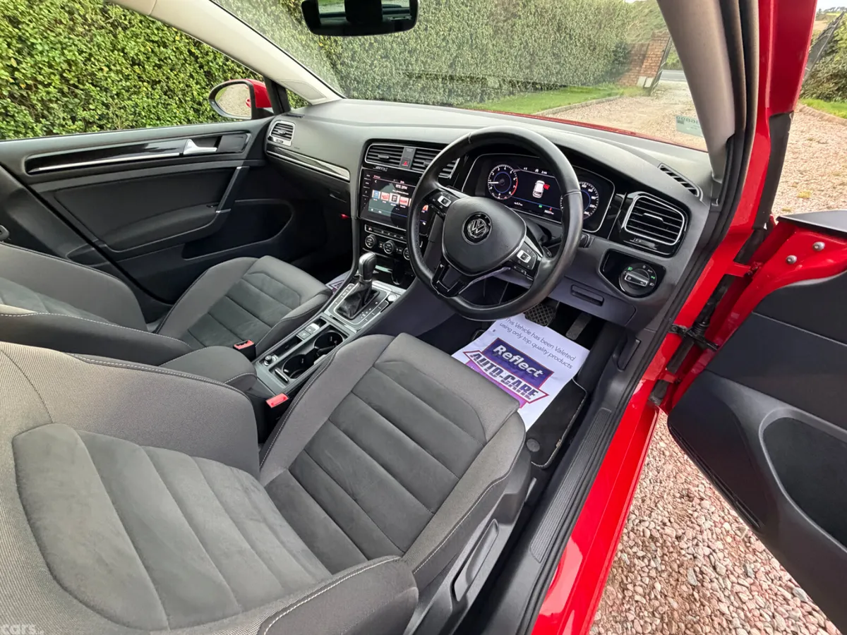 Volkswagen Golf Hatchback, Petrol, 2018, Red
