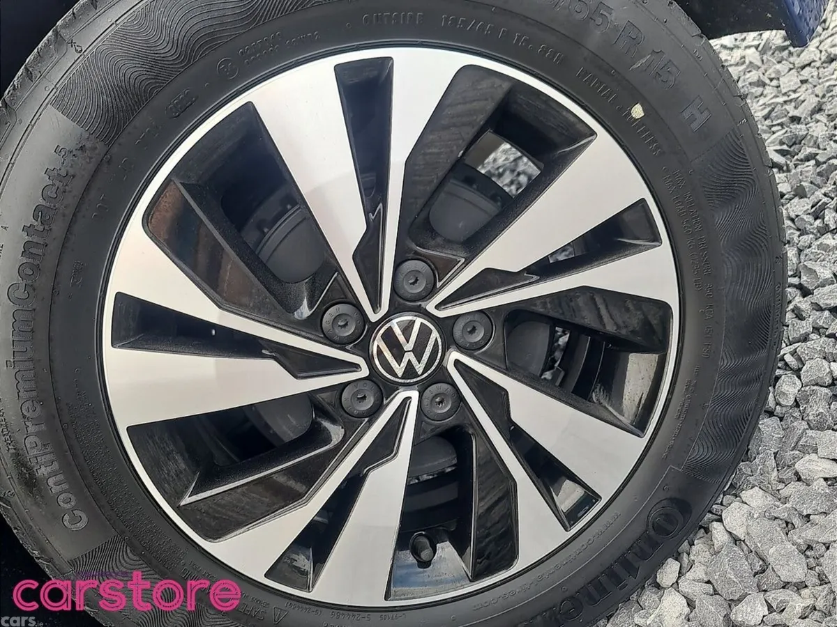 Volkswagen Polo Hatchback, Petrol, 2021, Blue