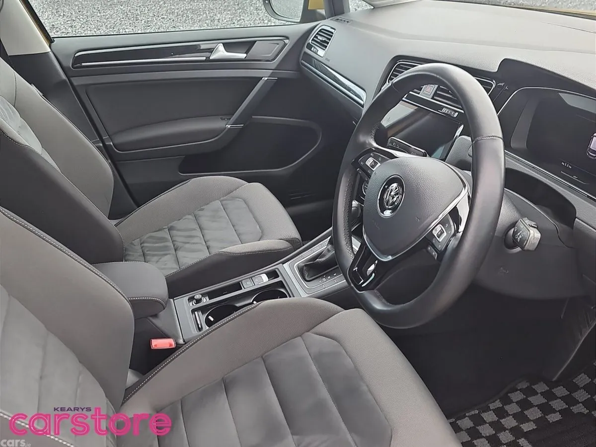 Volkswagen Golf Hatchback, Petrol, 2017, Yellow