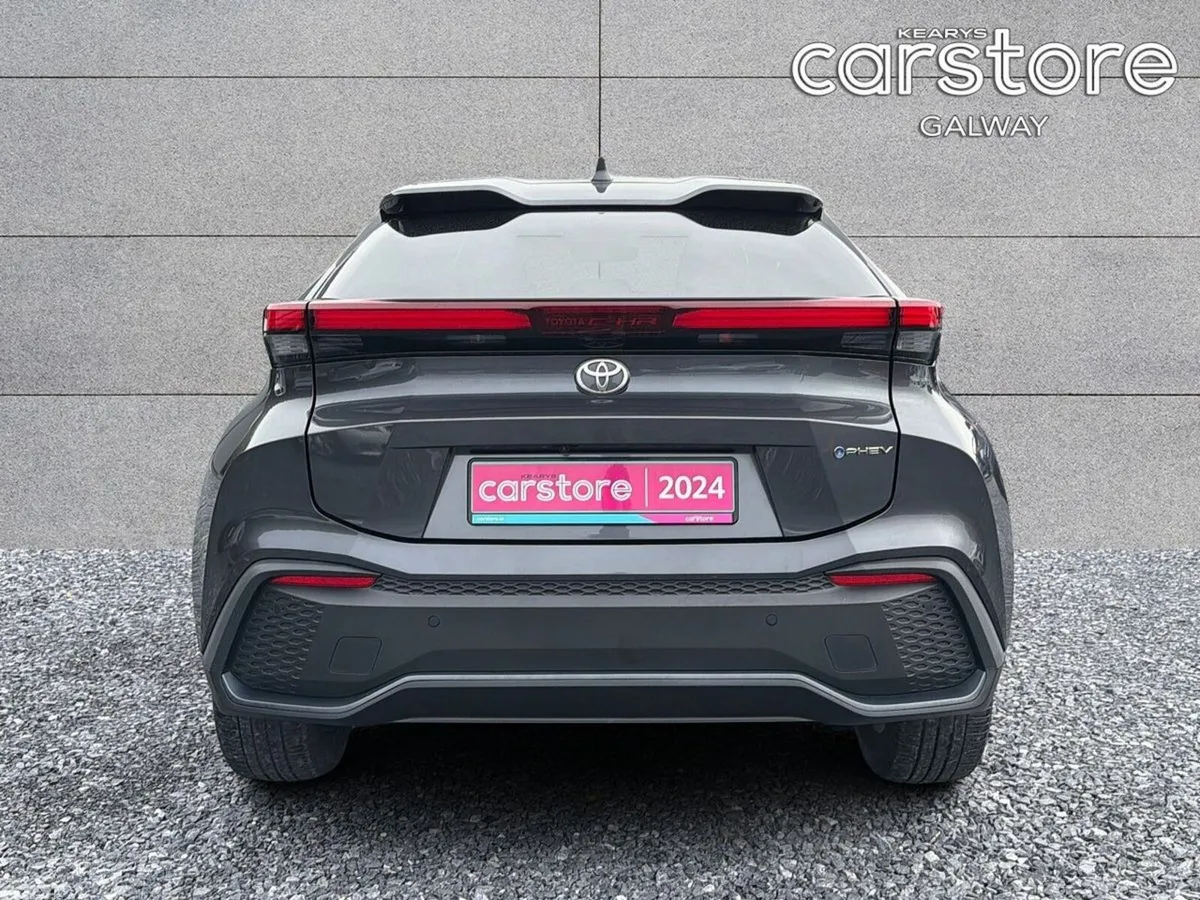 Toyota C-HR SUV, Petrol Hybrid, 2024, Grey