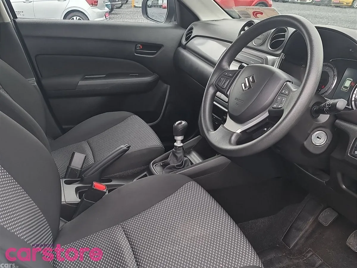 Suzuki Vitara SUV, Petrol Hybrid, 2023, White