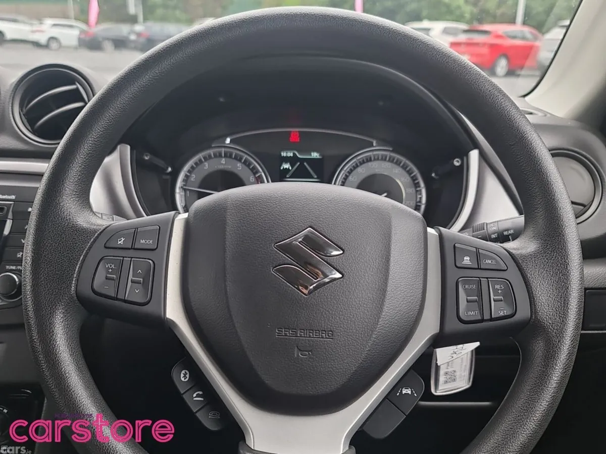 Suzuki Vitara SUV, Petrol Hybrid, 2023, White