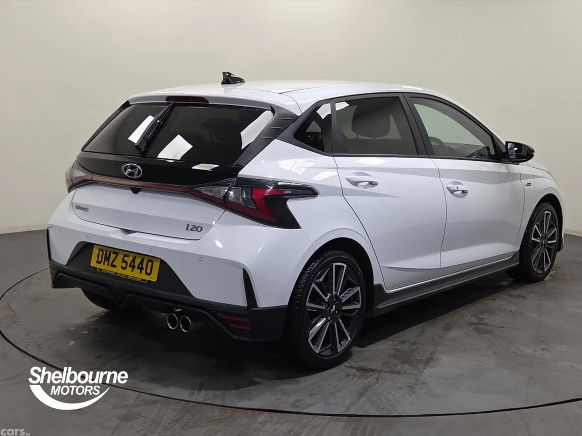 Hyundai i20 Hatchback, Petrol, 2024, White