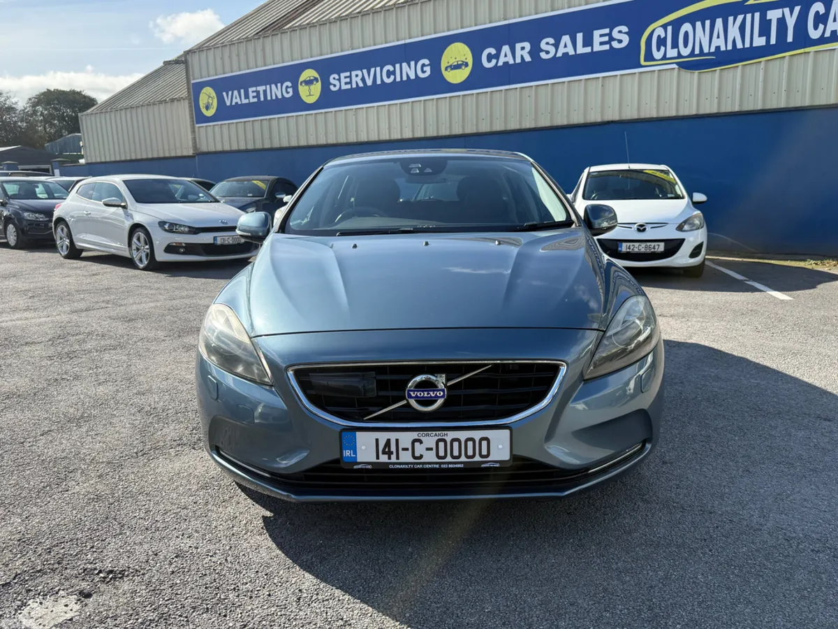 Volvo V40 Hatchback, Petrol, 2014, Blue