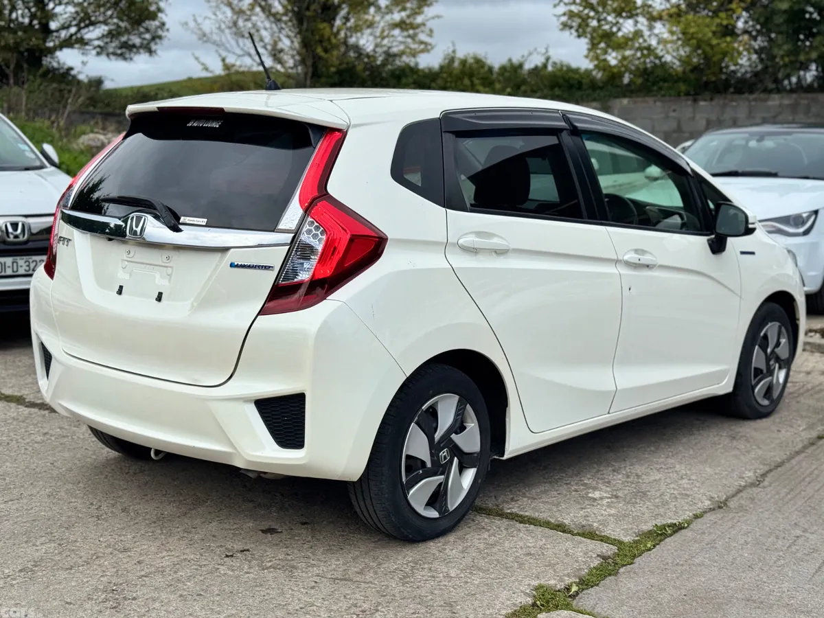 Honda Fit Hatchback, Petrol Hybrid, 2015, White