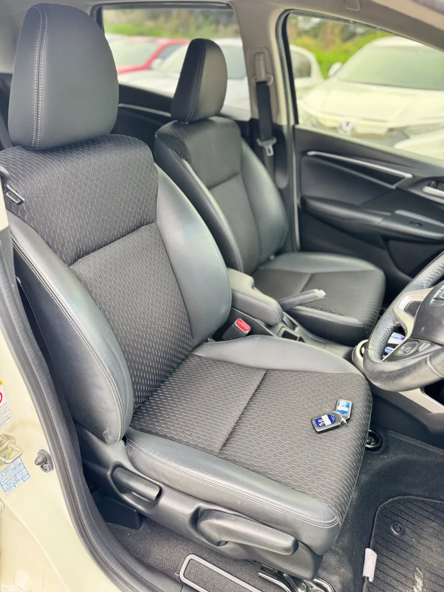 Honda Fit Hatchback, Petrol Hybrid, 2015, White