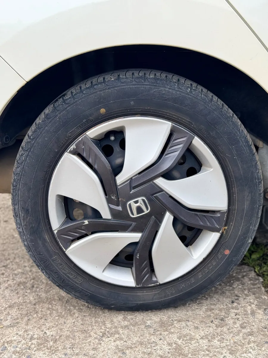 Honda Fit Hatchback, Petrol Hybrid, 2015, White