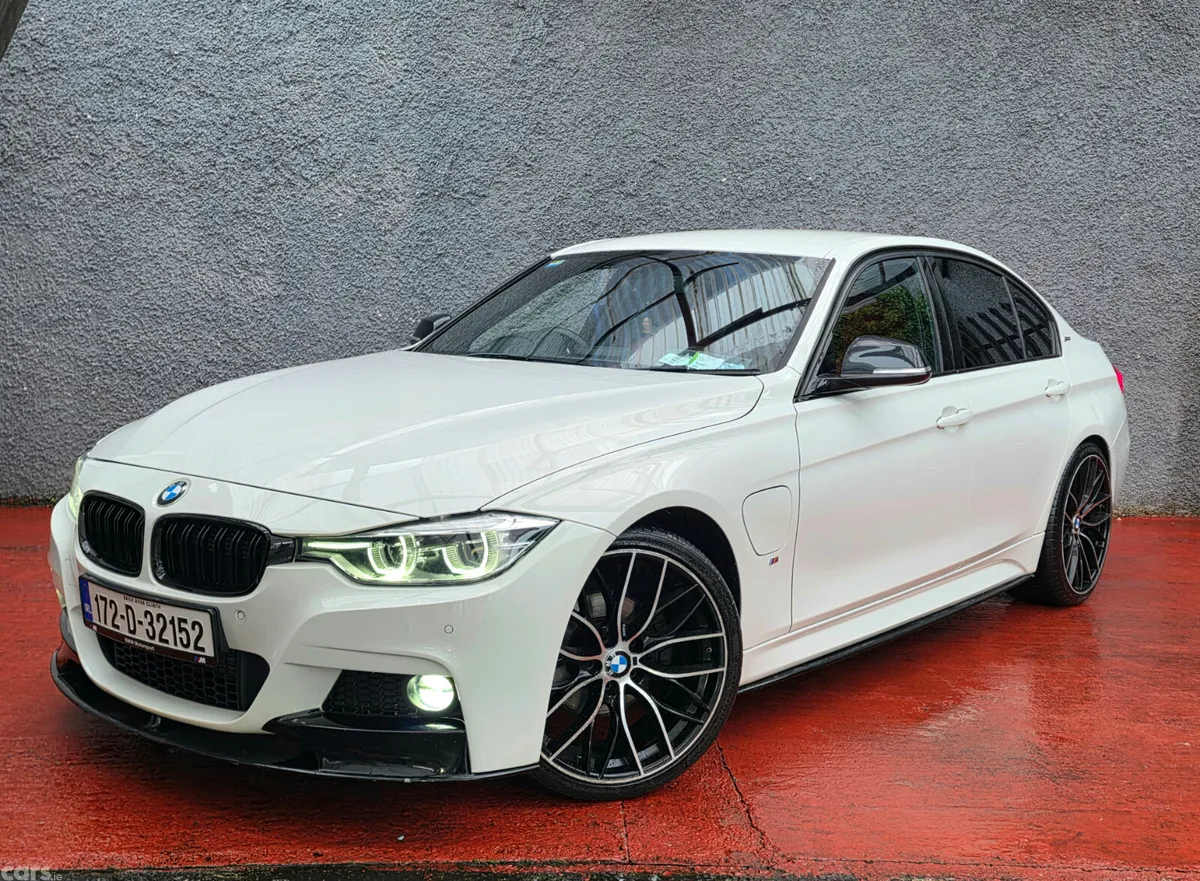 BMW 3-Series Saloon, Petrol Plug-in Hybrid, 2017, White