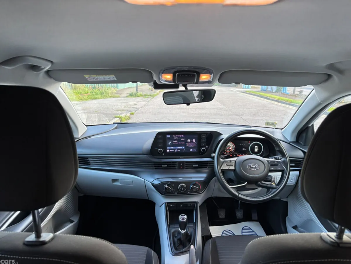 Hyundai i20 Hatchback, Petrol, 2022, White