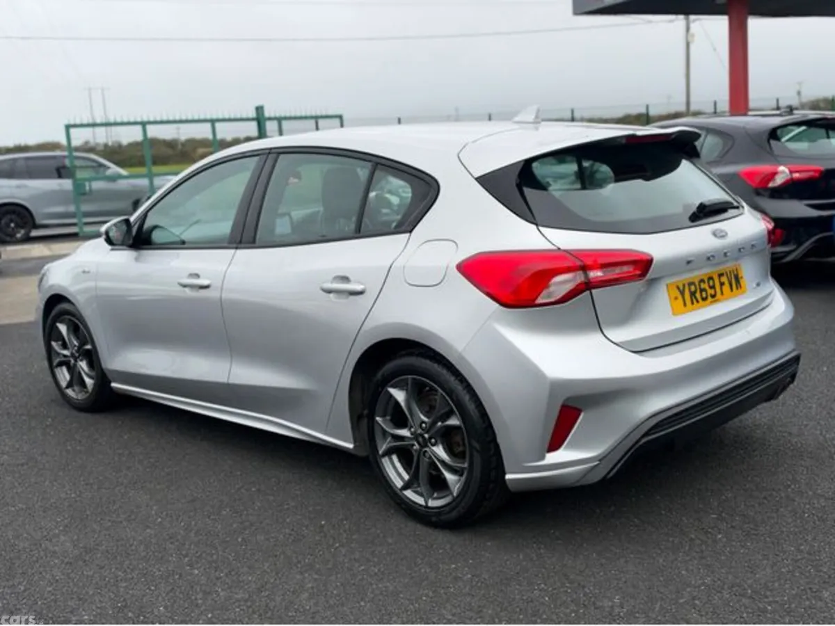 Ford Focus Hatchback, Diesel, 2019, Silver