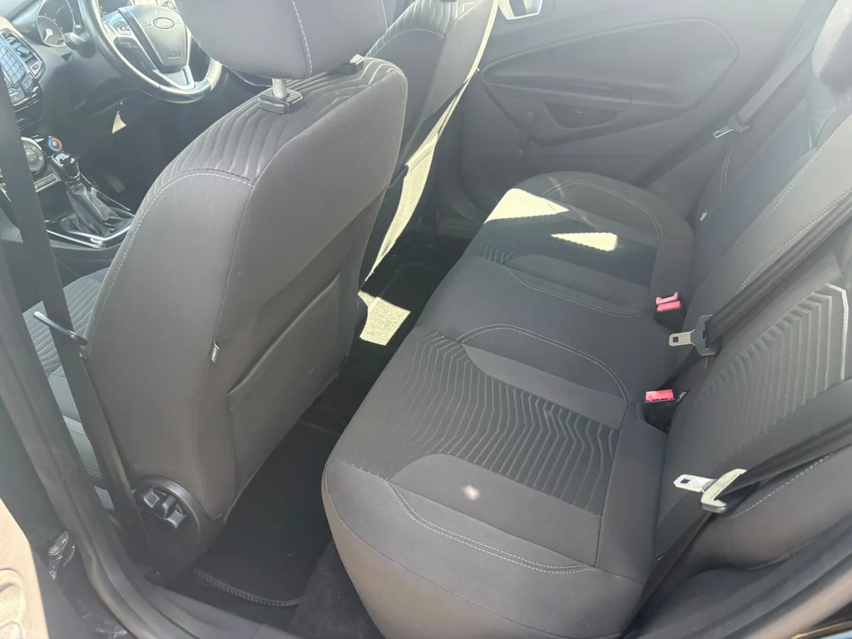Ford Fiesta Hatchback, Petrol, 2016, Black