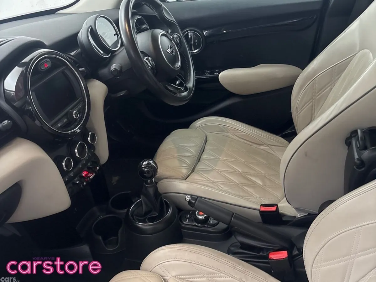 Mini Cooper Hatchback, Petrol, 2020, Green